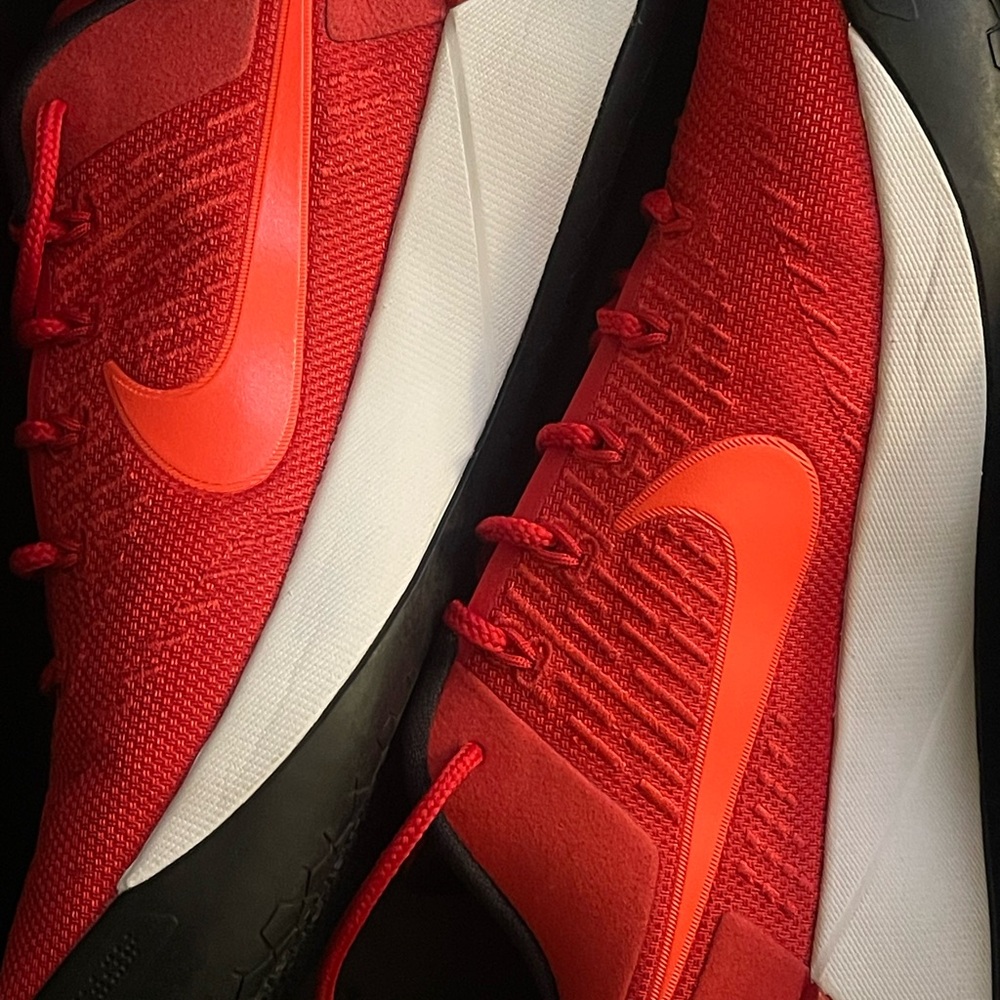 Kobe A.D. - Picture 2 of 3